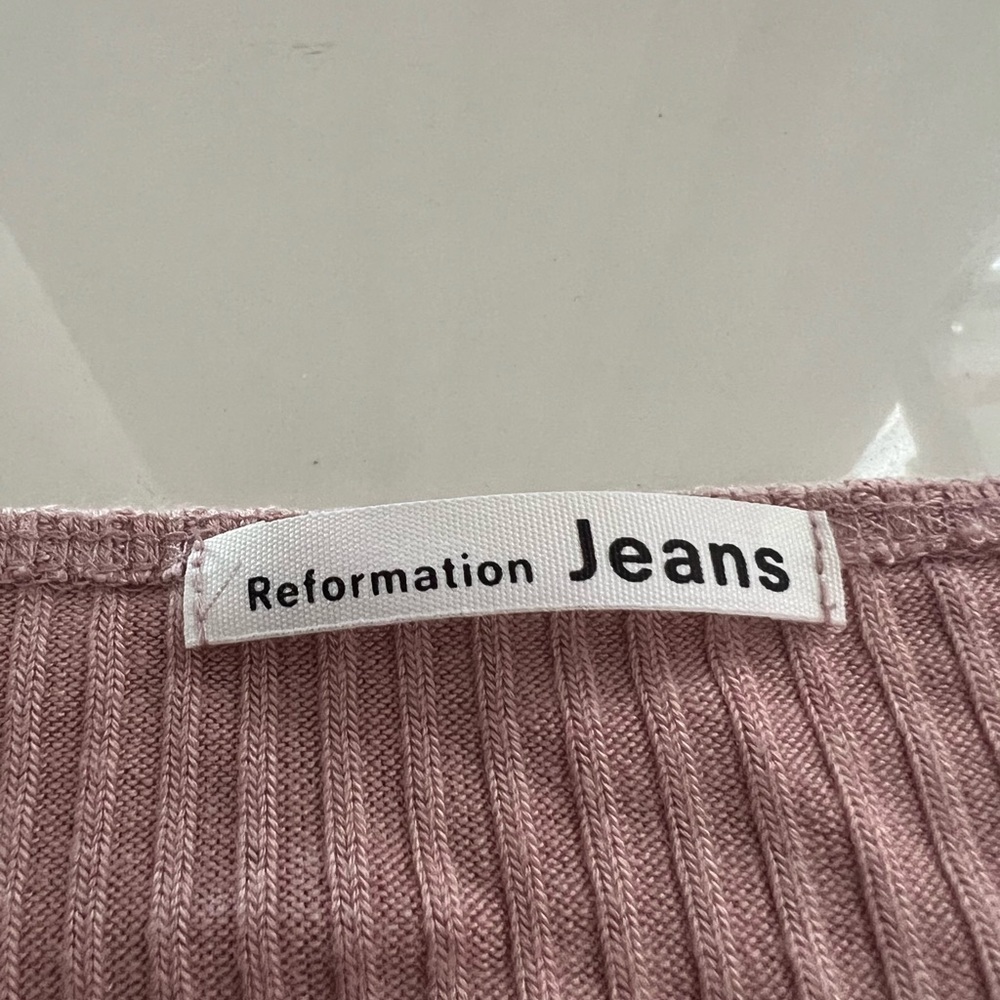 Reformation cute pink top!
